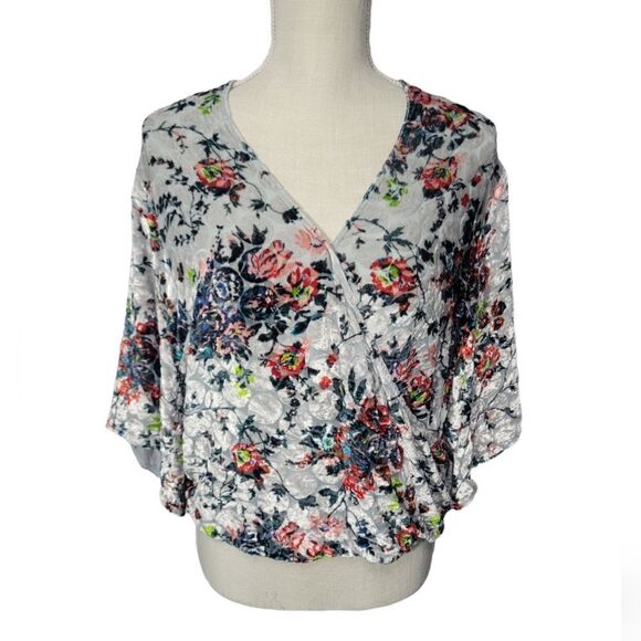Anthropologie maeve Umi Wrap Top Floral Print Velvet Sz Xs - Picture 4 of 11